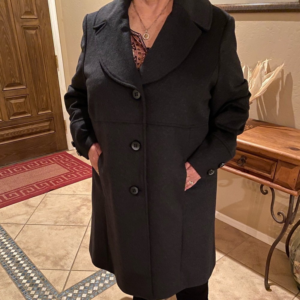 EUC Jones NY Beautiful Coat - Picture 5 of 6